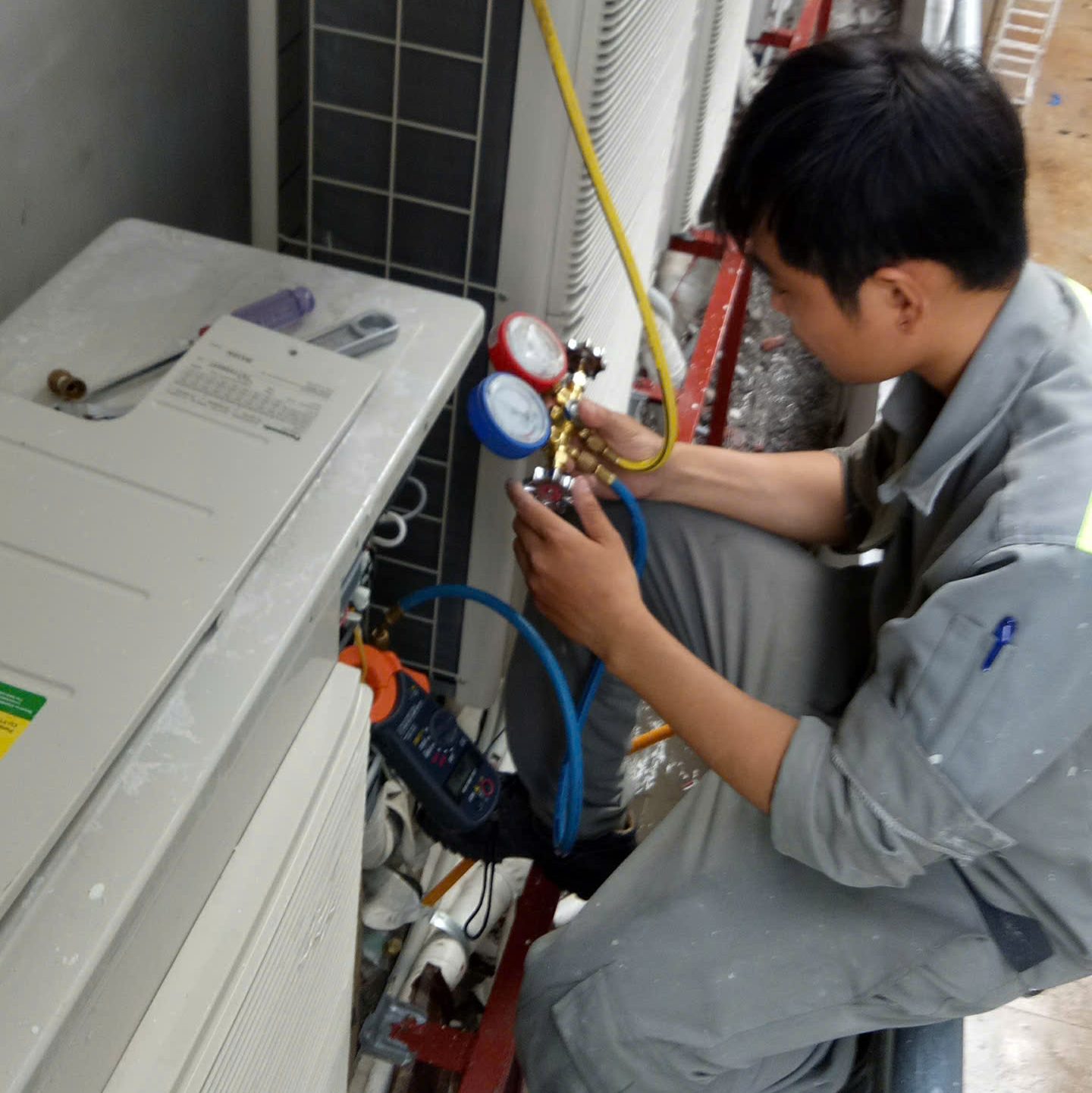 Sửa chữa máy lạnh tại nhà 23 Nhà anh Thành