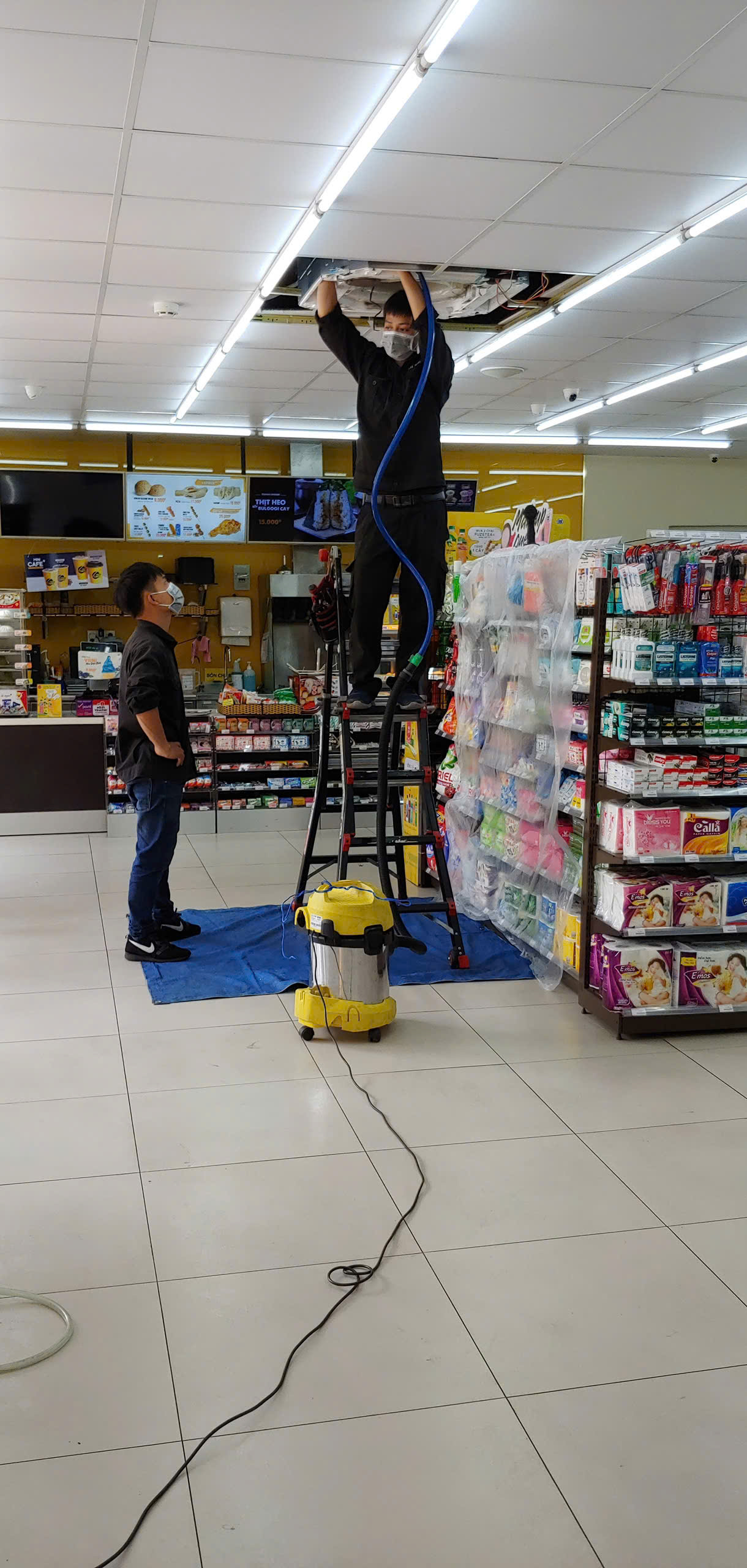 Sửa chữa máy lạnh tại nhà 25 Cửa hàng tiện lợi Quận 9